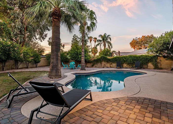 Art Deco Oasis - Vintage Charm Pool Firepit Bbq Phoenix